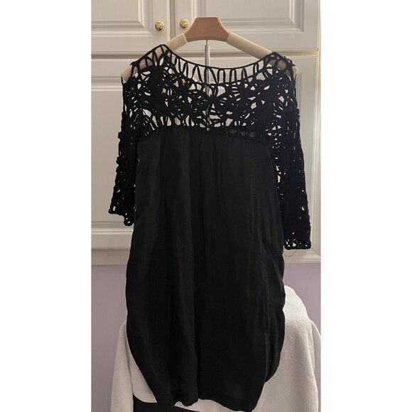 Hot and Delicious Women’s Black Top Size M Casual Chic Stylish Trendy Blouse - Picture 4 of 4